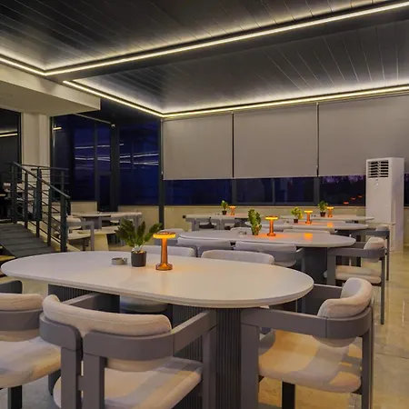 Hotell Blue Serenity Side